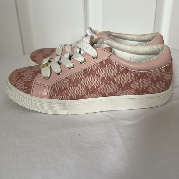 Girls Micheal Kors shoes - Picture 8 of 8